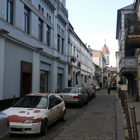 Nini'S Apartments Batumi Ngoại thất bức ảnh
